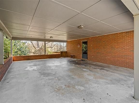 4th image of 101 Brookmeade Dr