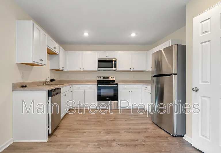8724 Schooner Ln — Photo 6