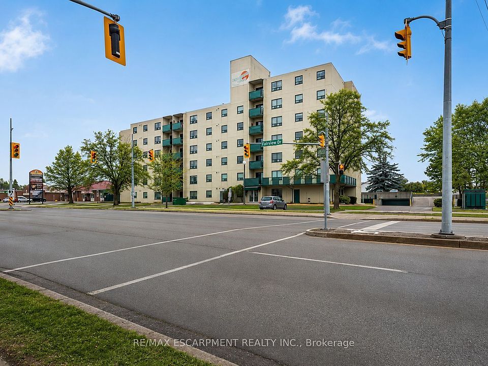 1st image of 421 Fairview Dr #105