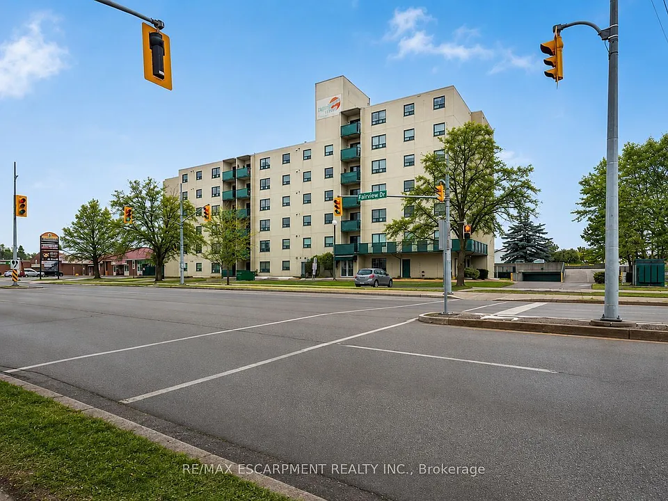421 Fairview Dr #105