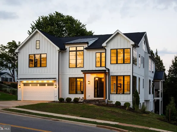 3501 N Powhatan St, Arlington, VA 22213