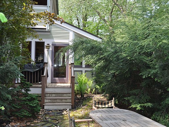 4th image of 16371 Franklin St