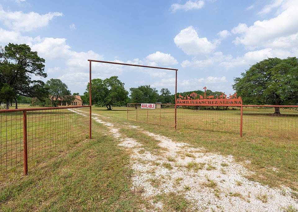 1st image of 900 County Road 112