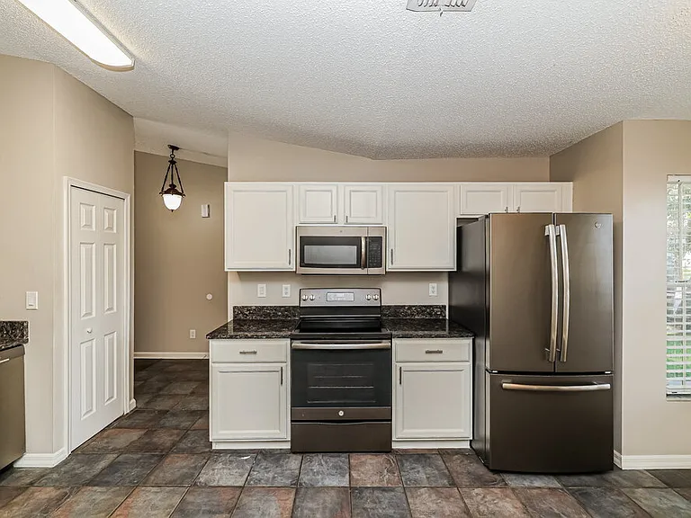 4022 Fontana Pl — Photo 6