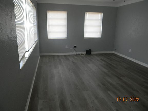 3rd image of 2400 18th Ave N