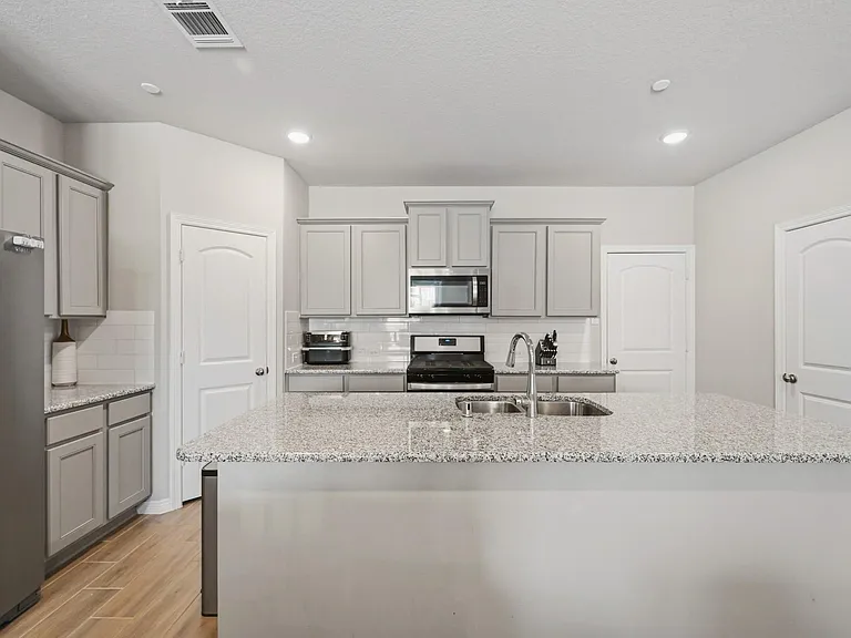 8050 Scanlan Trce — Photo 5