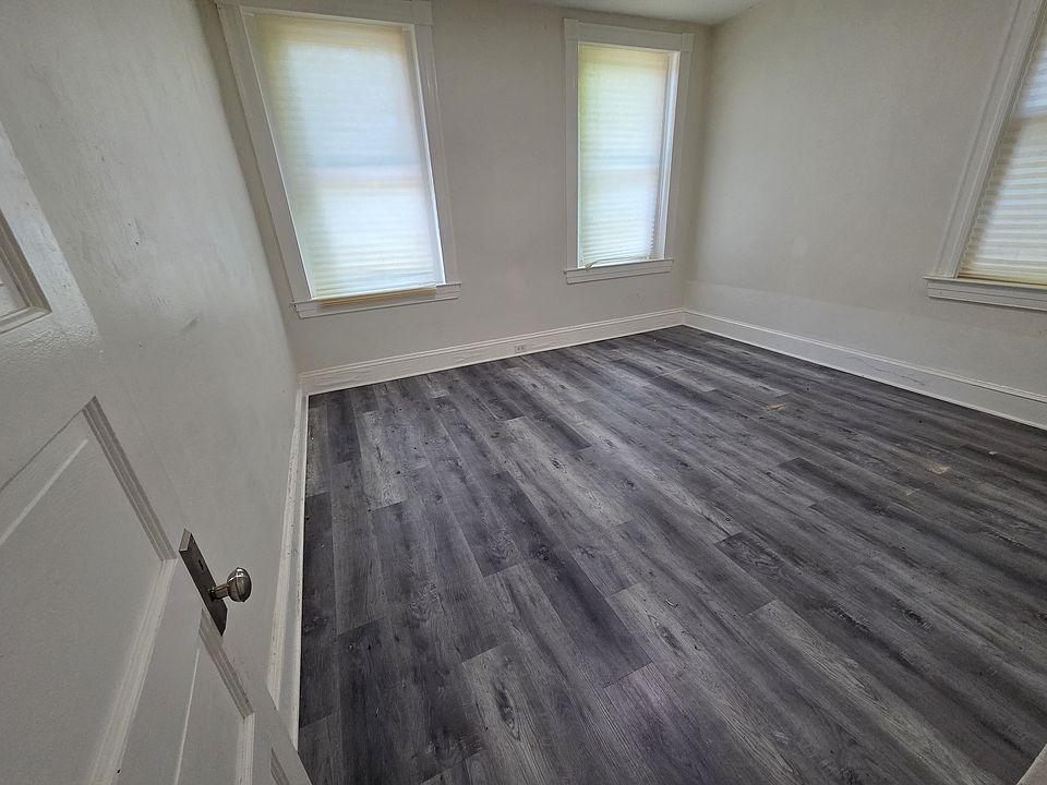 1st image of 3902 Clifton Ave Unit 1
