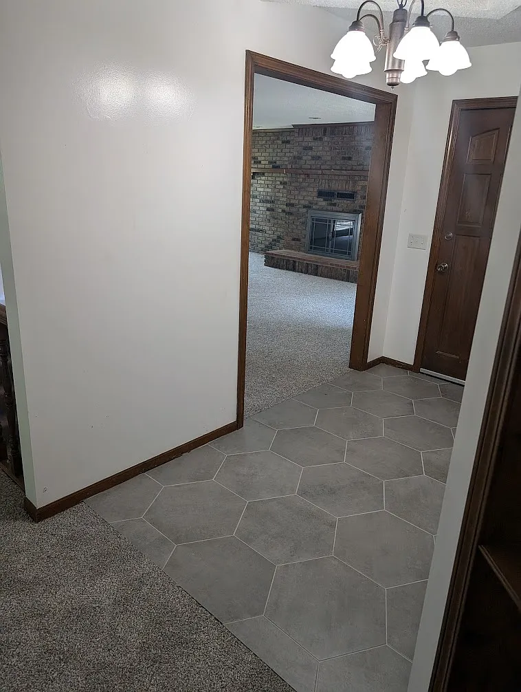 3 bed, 1586 sqft, $2,295 — Photo 2