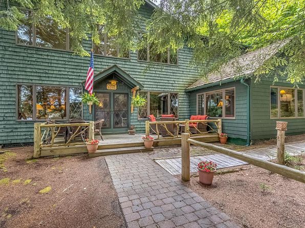 36 Saint Regis Carry Rd, Paul Smiths, NY 12970