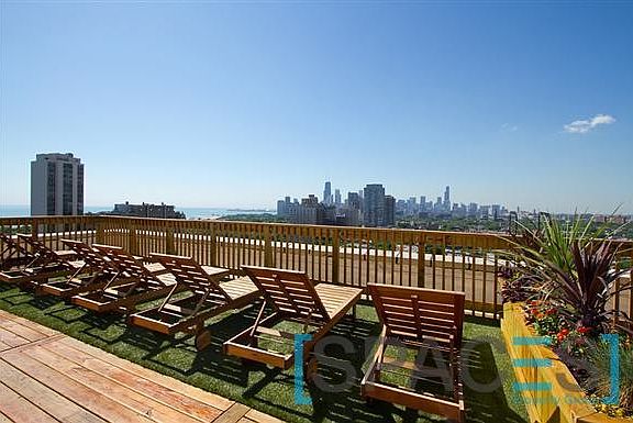 4th image of 411 W Fullerton Pkwy APT 1605W