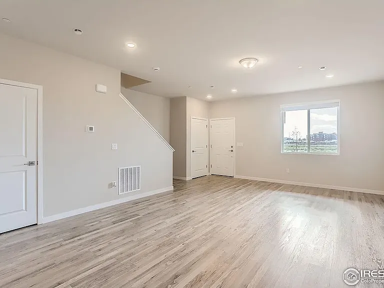 2754 Bear Springs Cir — Photo 3