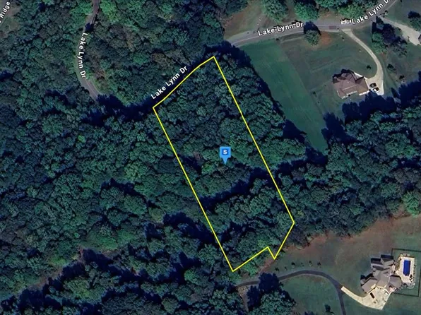 5016 Lynn Dr, Morgantown, WV 26508