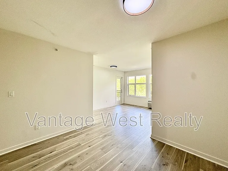 555 Yates Rd #410 — Photo 9