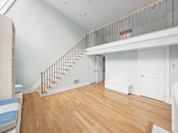 522 East 89th Street image 20 of 41