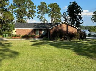 446 Seminole Dr, Moultrie, GA 31768