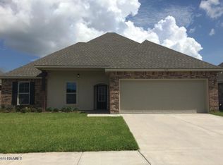 105 Raven Cliff Ln, Broussard, LA 70518