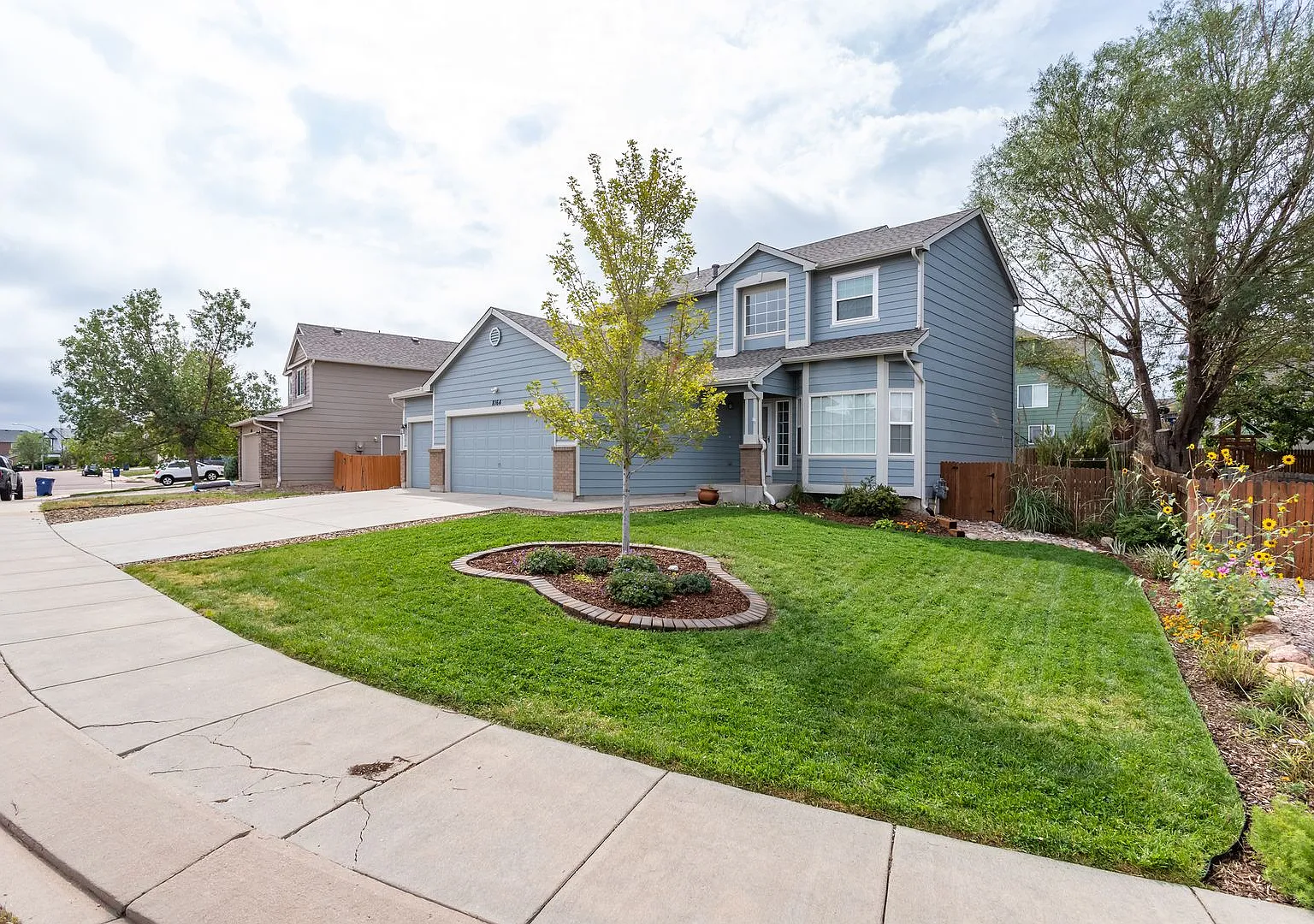 Spacious 4-Bedroom Home with Finished Basement!! — Photo 3