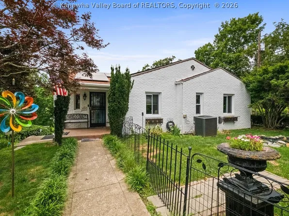 1521 Clark Rd, Charleston, WV 25314