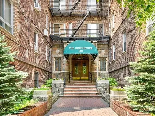4445 Post Road