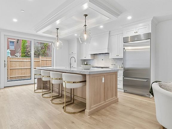 5th image of 14 Prospect St