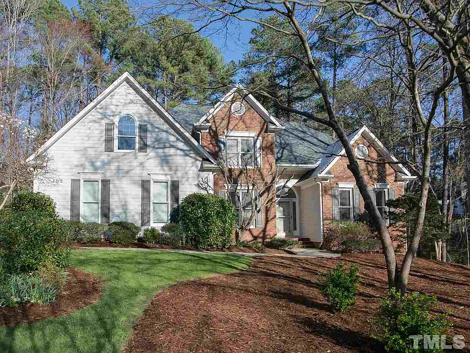 1st image of 102 Catesby Ln