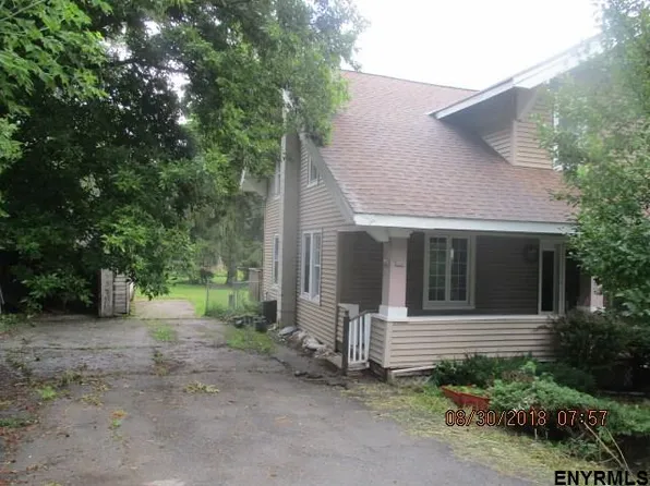 16 Young Ave, Fort Johnson, NY 12070