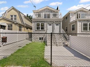 18821 118th Avenue, Saint Albans, NY 11412