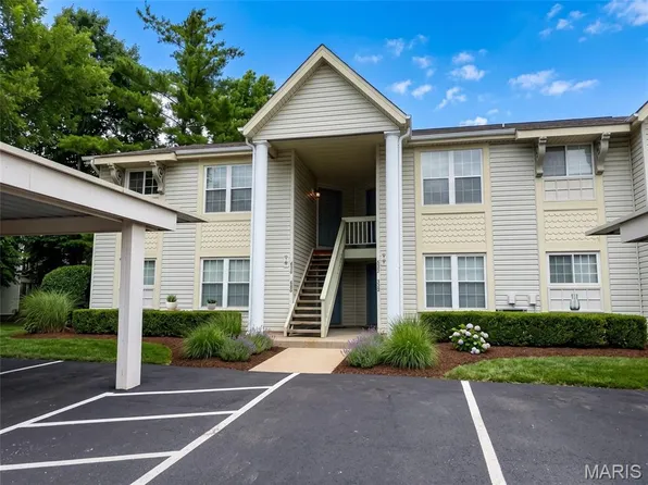 628 Sugar Trail Ct #1, Saint Peters, MO 63376