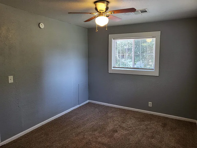 5317 N Johnstown Ave — Photo 6