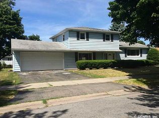 312 Wahl Rd, Rochester, NY 14609