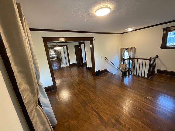 2nd image of 2618 30th Ave S