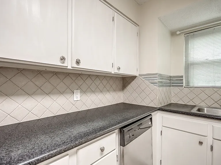 6000 N Pennsylvania Ave #1-206B — Photo 13