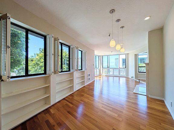 4th image of 2295 Vallejo St APT 101