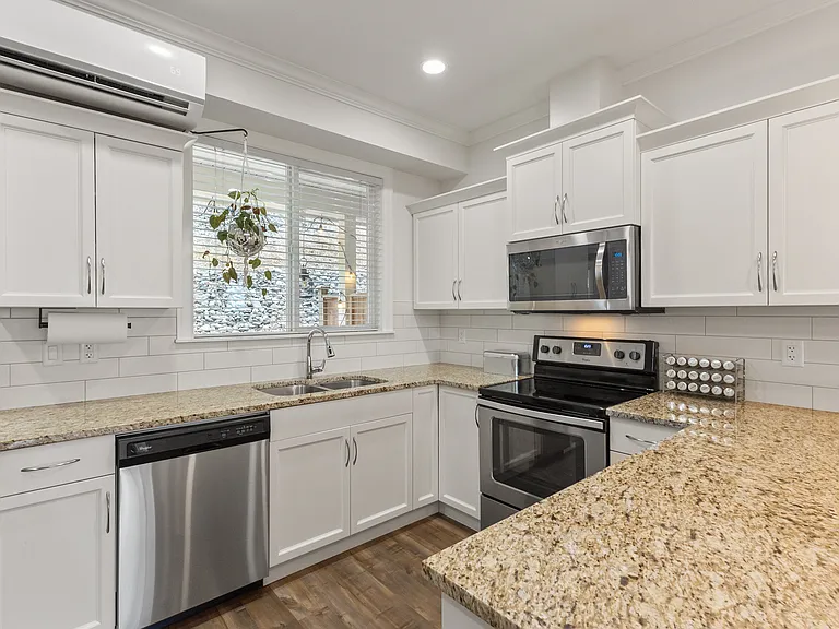 6026 Lindeman St #70 — Photo 4