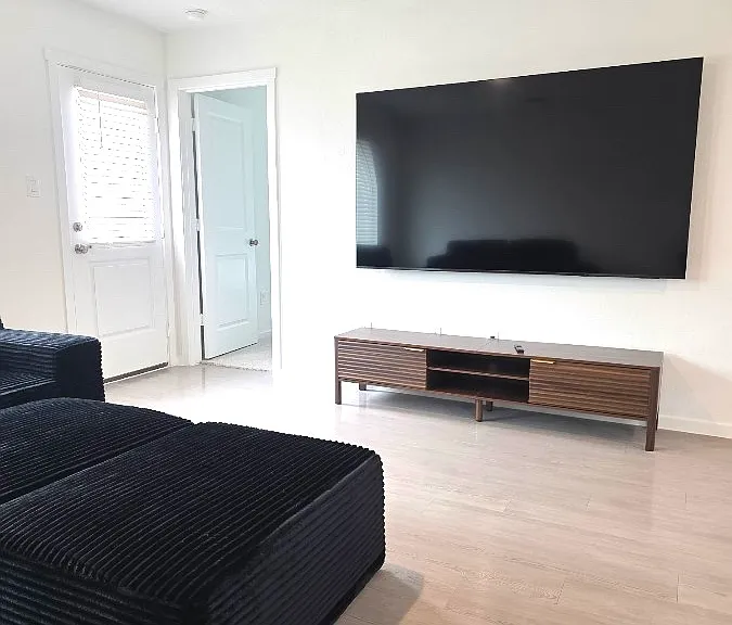 1527 Tiptop Mdw — Photo 8