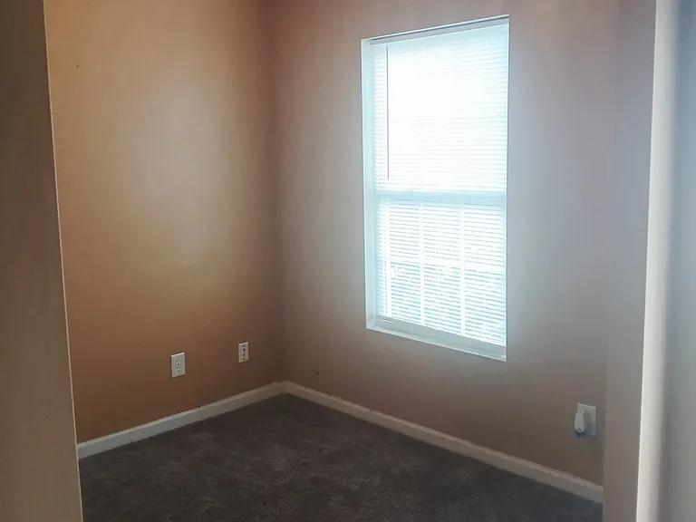 190 Fieldview Ln — Photo 3