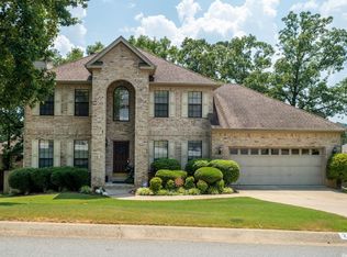 22 Ouachita Dr, Maumelle, AR 72113