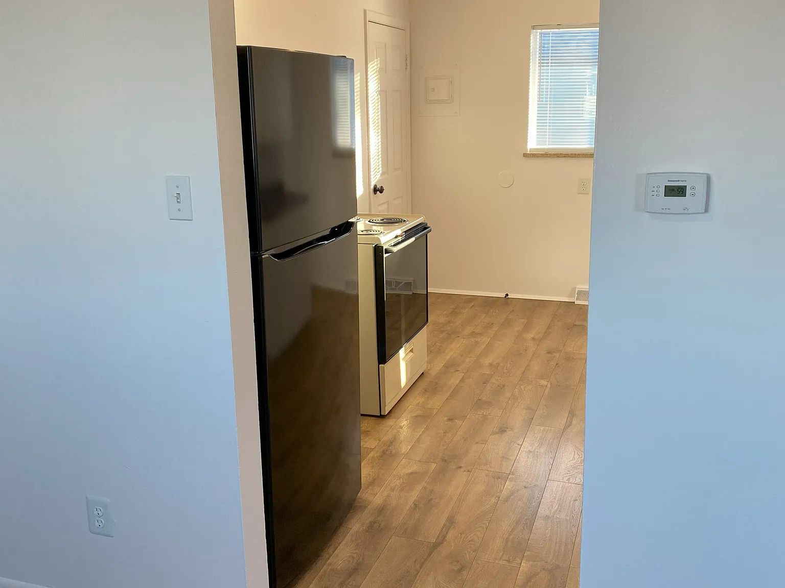 2020 W Hamilton Pl — Photo 4