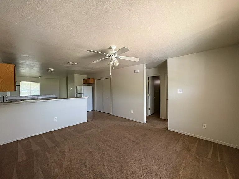 330 S 40th St #B — Photo 3