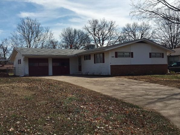 1601 Cedar Ln