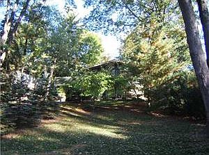 5th image of 433 Hilldale Dr