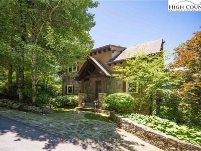 371 Dameron Drive, Blowing Rock, NC, 28605