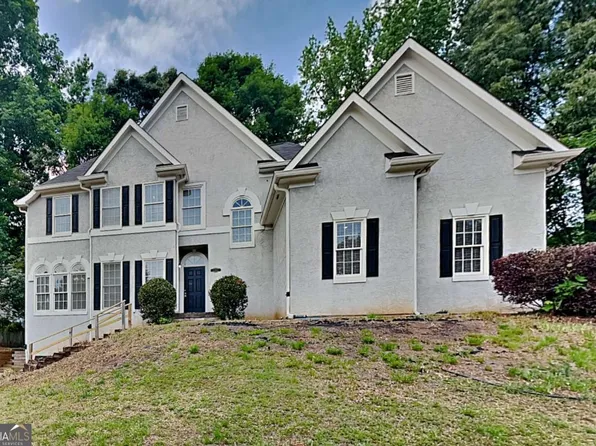 2362 Birch Hollow Trl, Lawrenceville, GA 30043