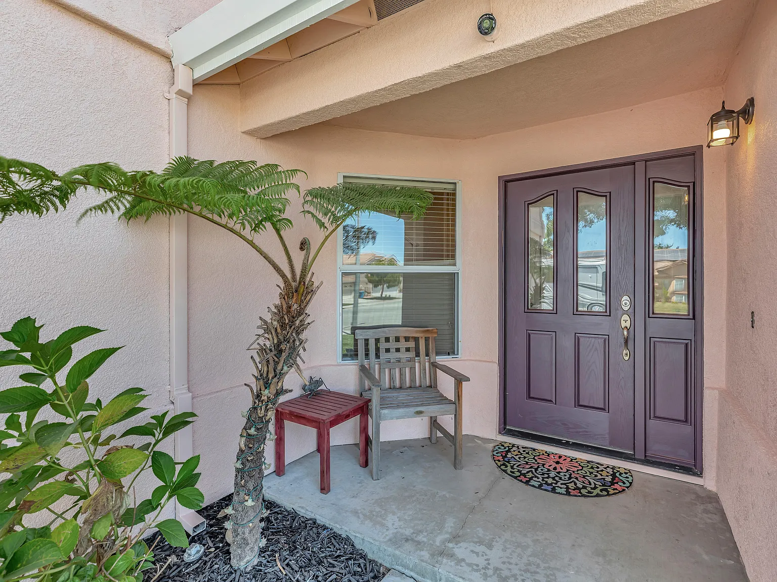 5 bed, 3700 sqft, $4,600 — Photo 2