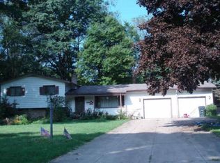 4262 Springdale Rd, Uniontown, OH 44685