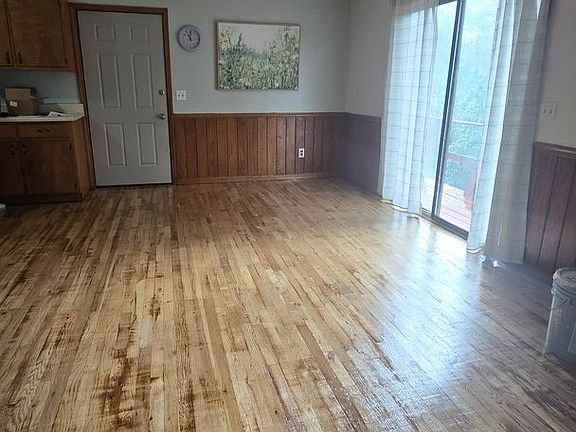 3rd image of 180 Helen Zachary Rd