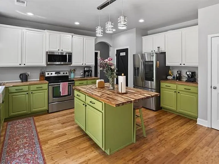221 Allenbrooke Dr — Photo 7