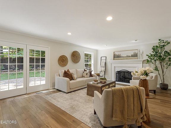 4th image of 604 Union Camp Ln