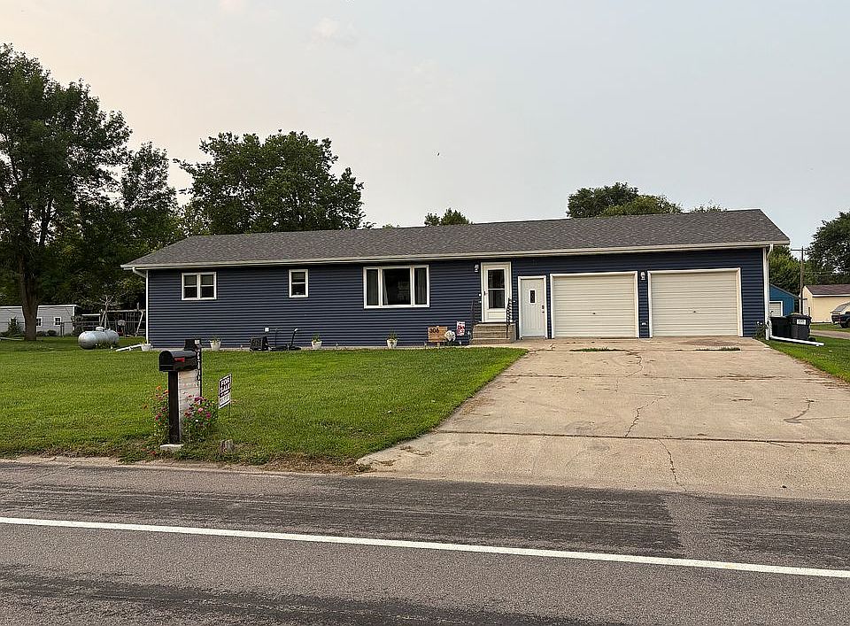 1st image of 306 W 4th St