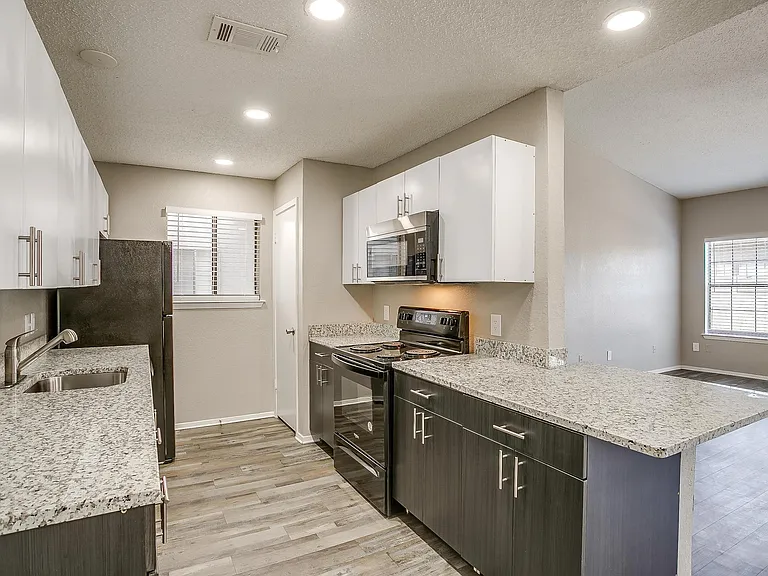 Portofino Apartments — Photo 6
